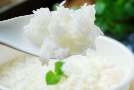 大米|米饭二次加热会致癌营养学家提醒不该隔夜吃的是以下几种食物