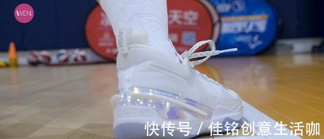 碳板 说什么ZK5平替,我愿称闪现3为后卫鞋新标杆!