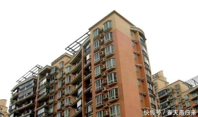 住宅|夏日冰凉泥大PK,输的人喝生姜汁,80斤冰块假水被打败?