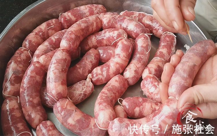 香肠|灌香肠，肉和盐的比例多少合适？30年老方法送给你，腊味十足