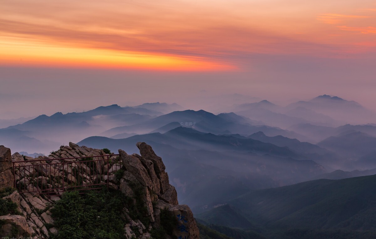 去雾灵山公园，要不要住一晚呢？建议住山顶还是山下农家乐？