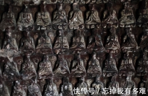 封印#一万尊佛像验收时少一尊,小工匠假扮充数,却被永久封印成真佛像