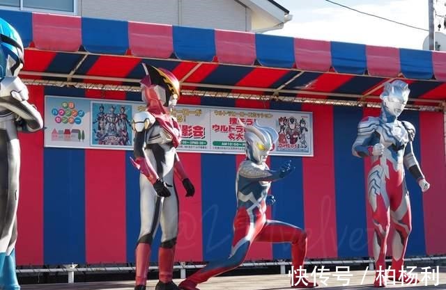 半吊子|奥特曼舞台剧 夫妻相十足的赛罗与格力乔闹乌龙 小梦喜获披风