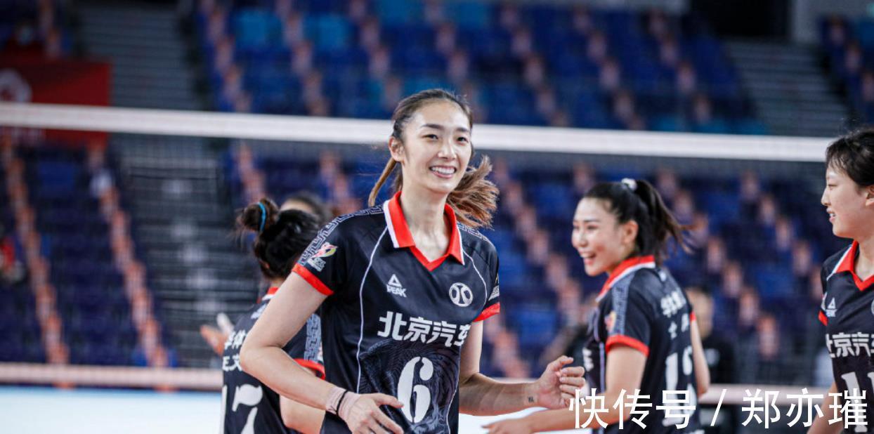 北京|李盈莹瓦尔加斯左右开弓,天津女排3比0豪取十连胜,北京九战皆墨