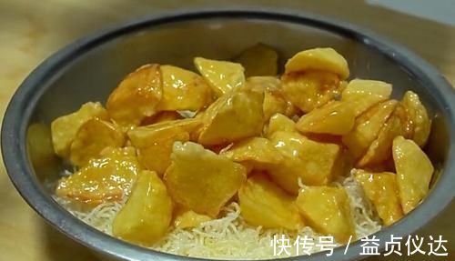 香甜|红薯最好吃的做法,不煮不蒸不熬粥,营养又香甜,孩子一顿吃一盘