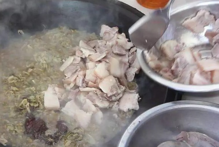 东北最“硬”的一道菜，两天都吃不完，只用来招待重要客人