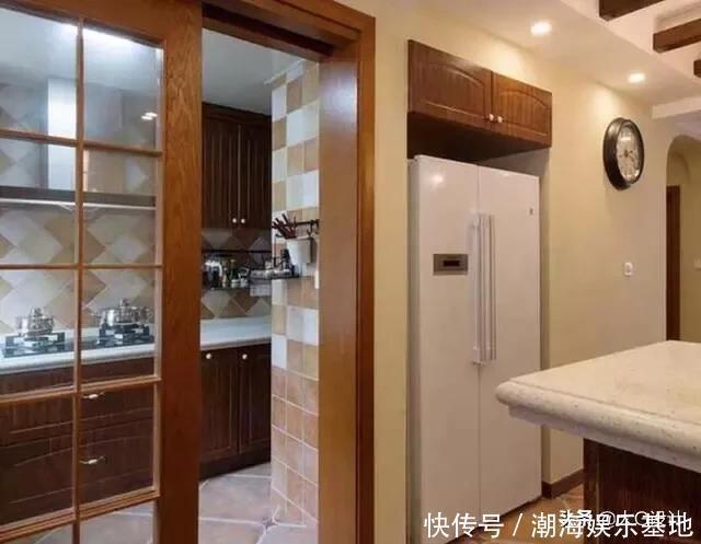 厨房|冰箱摆放在厨房，客厅还是餐厅？看完后，我马上回家调位置了！
