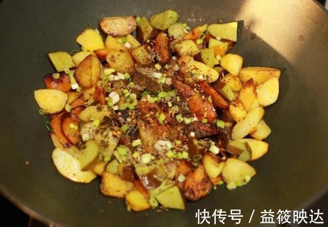 这才是土豆最过瘾的吃法,鲜香美味一口一个真好吃,做法还简单