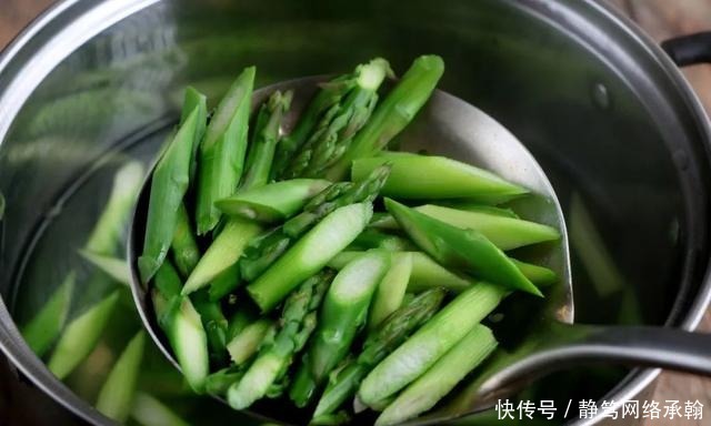 翻炒均匀|五月这菜要抓紧吃了,多吃预防癌症少生病,再不吃就要等明年了