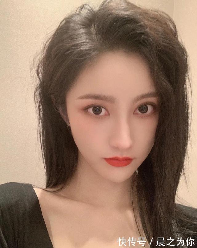 性感|95后天津美女,高颜值性感身材,0.6黄金腰臀比,网友:养眼了