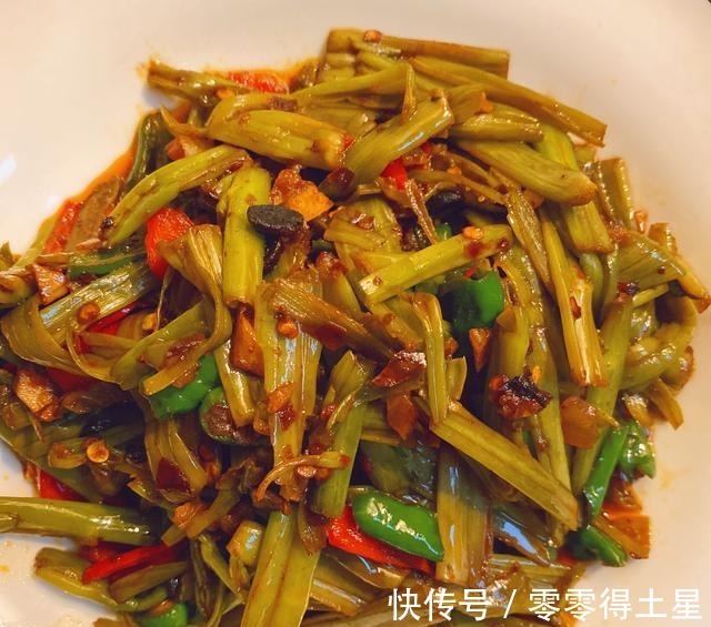 美食家常菜推荐豆豉酸辣空心菜梗,冰糖可乐鸡翅,蒜蓉空心菜!