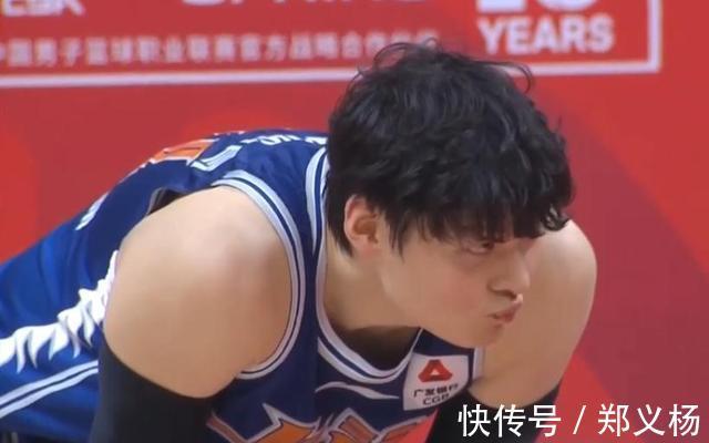 一败|狂输17分,CBA争冠队赛季最惨一败!仅3人上双,外援10中1要背锅