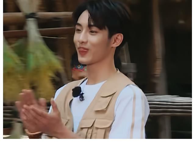 稱呼|董思成首次錄《奔跑吧》，李晨對他的稱呼亮了，是對黃旭熙的尊重