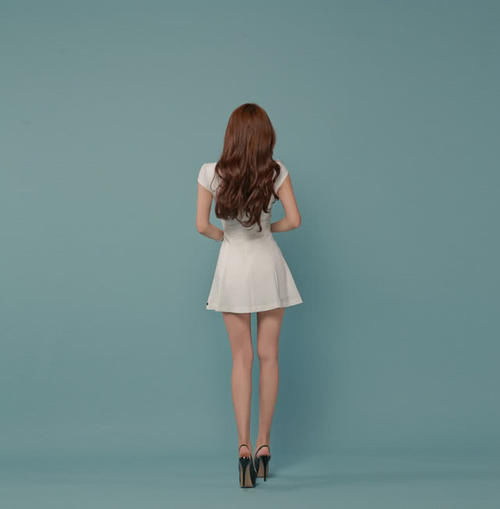 白蜡|嫣然巧笑孙允珠流萤白蜡学院风束腰修身连衣裙