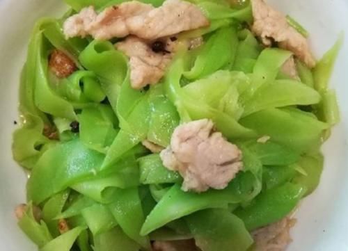 莴笋|多给孩子吃此菜，三天炒一次，眼睛明亮，大脑聪明，个头也长得快