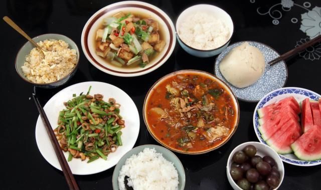 晒晒1周的晚餐,每天3个菜以上,朋友说你的工资够吃吗