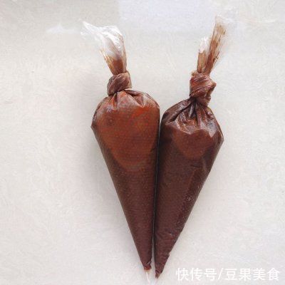 好吃|好吃到模糊的巧克力熔岩蛋糕，怎么都吃不够