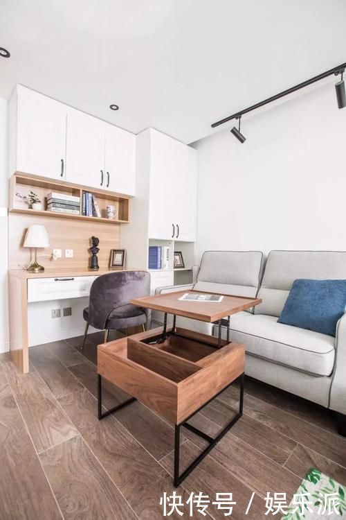 电视背景墙|把书桌放进客厅，没有书房的小户型，没理由不这样做