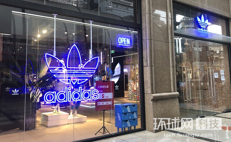 本土品牌|“国潮”搅动运动市场：阿迪达斯等巨头陷低谷，本土品牌集体向上