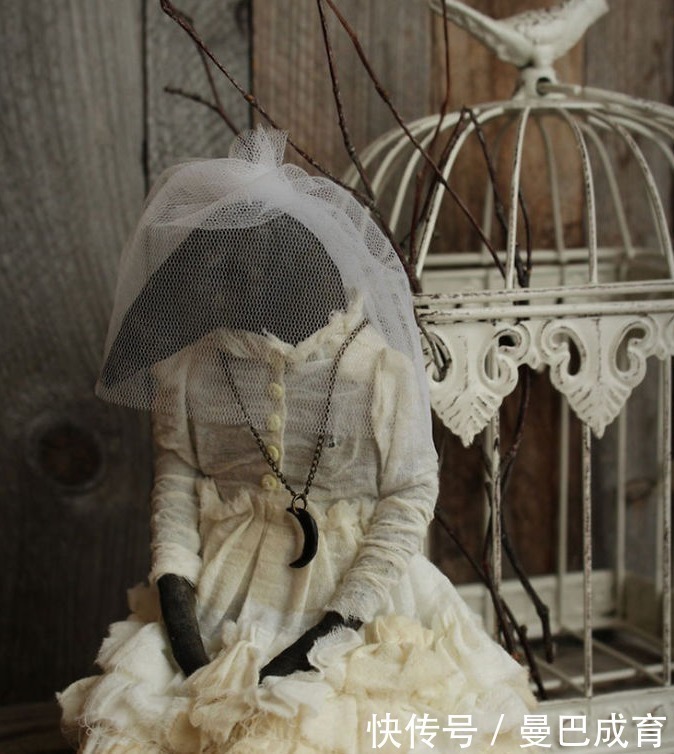 美女&俄罗斯美女手工艺术家和她独特的玩偶们!