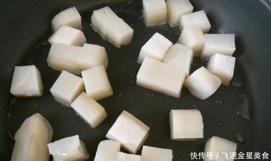 耐存放又便宜的食材,一次性多买些存着,一蒸一煎,蘸料吃特过瘾