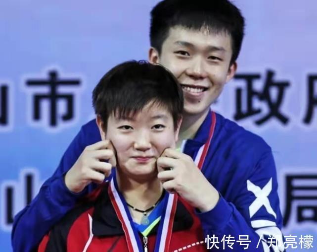 世乒赛|破案了!国乒小魔王孙颖莎或许已经有心仪对象了,真的是郎才女貌