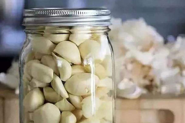 肝病患者|大蒜泡酒，越喝越有！大蒜泡酒的功效，你知道多少有你需要的吗
