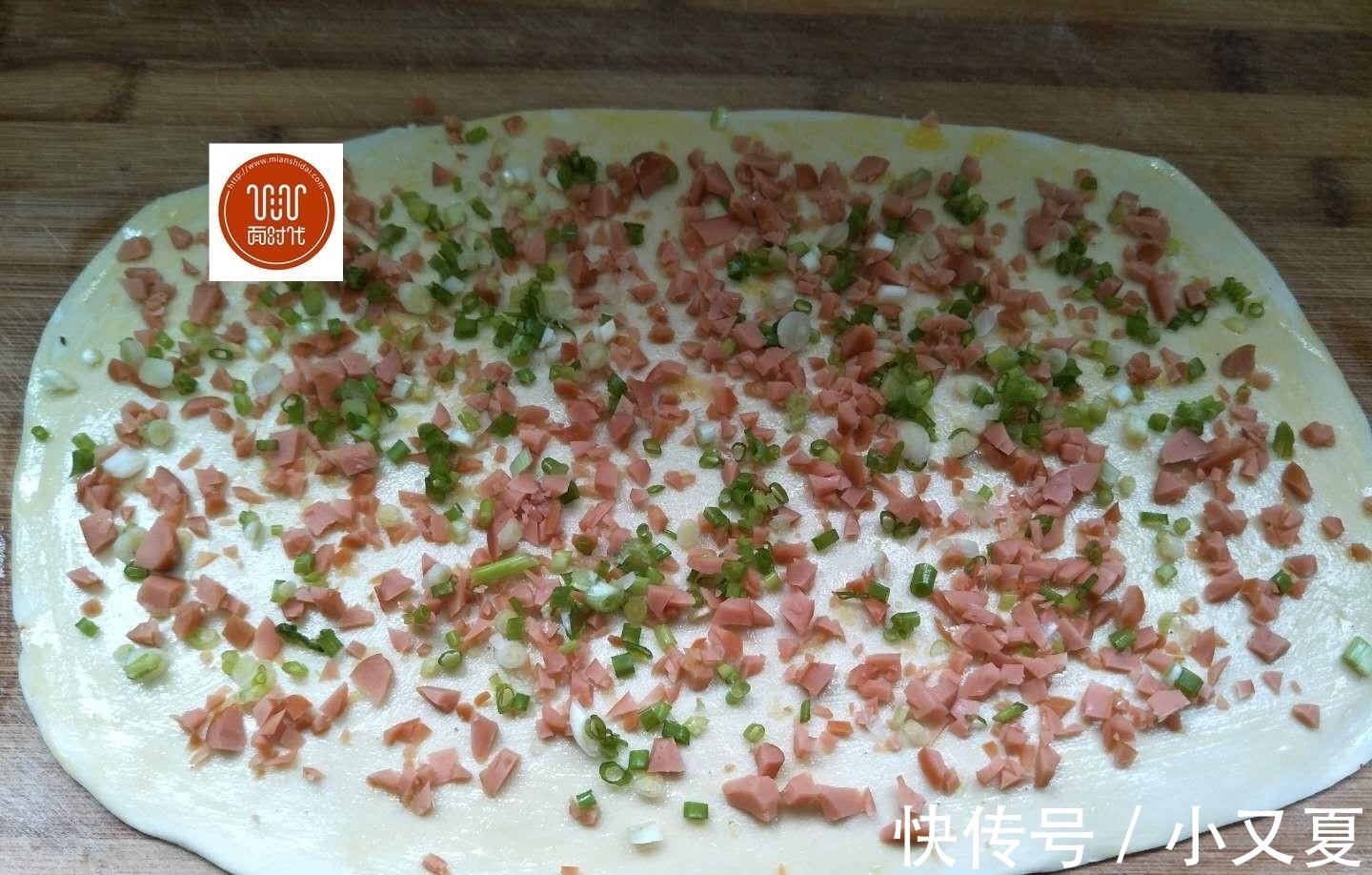 香肠粒|我家葱油饼都不用发面，做出来酥脆香软，比外面手抓饼还好吃！