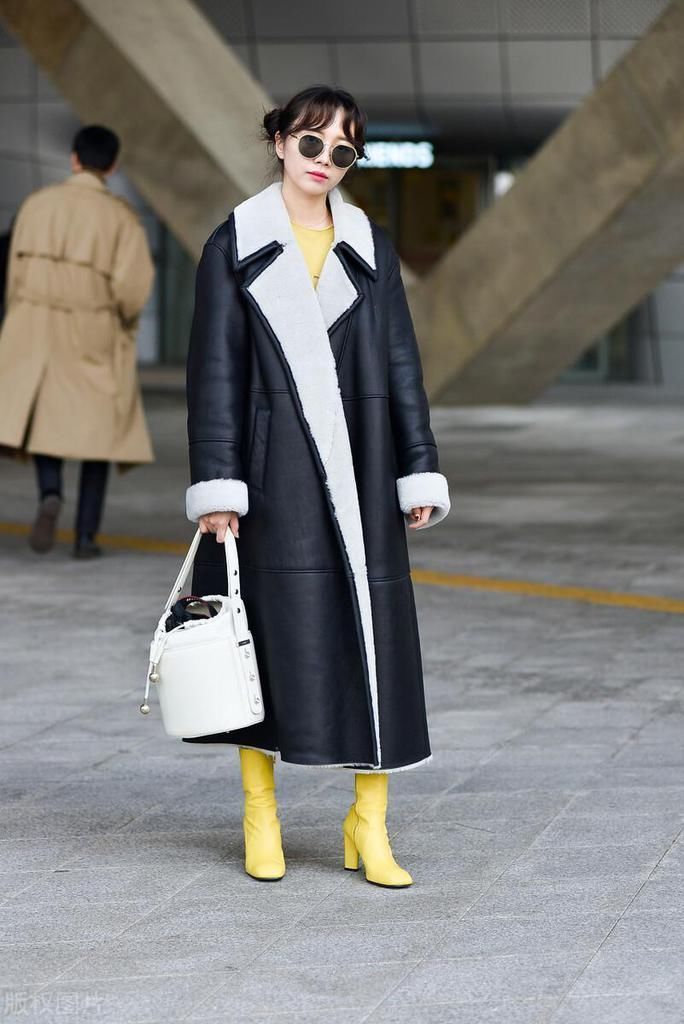 过年外套就穿“皮毛一体大衣”,比大衣更时髦,比羽绒服更保暖