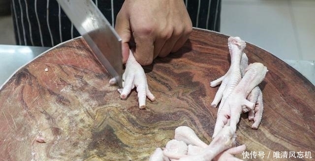 凤爪|大厨分享凤爪新做法,香辣筋道,下酒必备,端上桌大家抢着吃