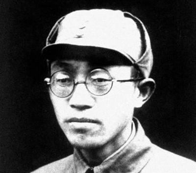 降职|他红军时期10次被降职撤职,从师政委降为战士,55年授衔让人满意