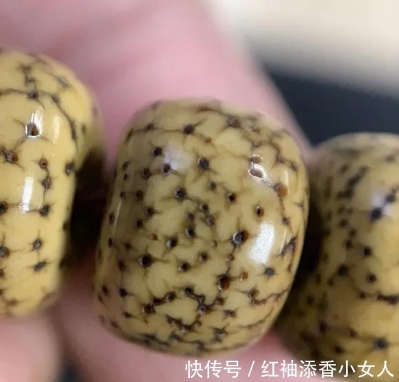 如果你玩手串有这3个举动,那么恭喜你,手串可以扔垃圾桶了!