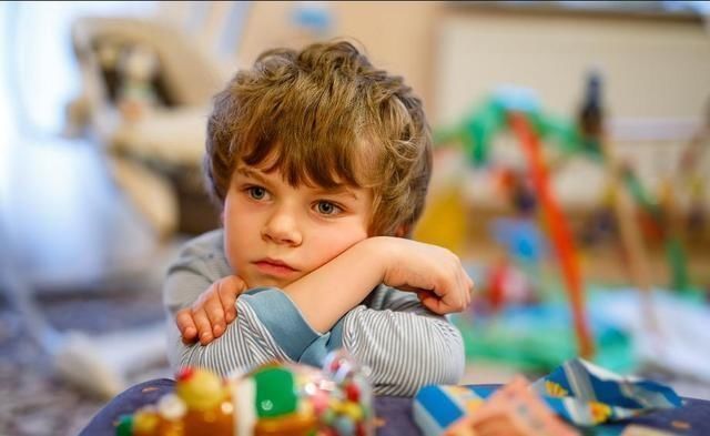 幼年时期|高智商的孩子,都有这3个“怪癖”特征,家长别把“天才”扼杀了