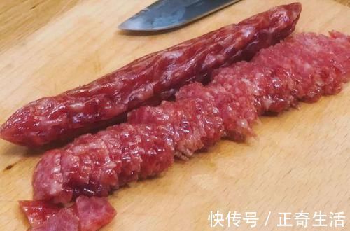 晾晒|腊肠灌好后，别直接拿去晒！再加2步，腊肠咸香入味，油润不开裂
