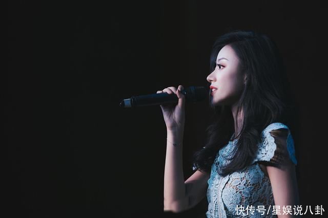 李克勤|《好声音》盲选颜值比拼,学员“择偶”标准明确,导师抢人太拉胯