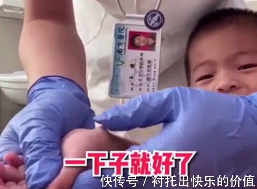 变戏法|4岁萌娃手上长“蘑菇”,就医检查后,医生像变戏法,一按就没了