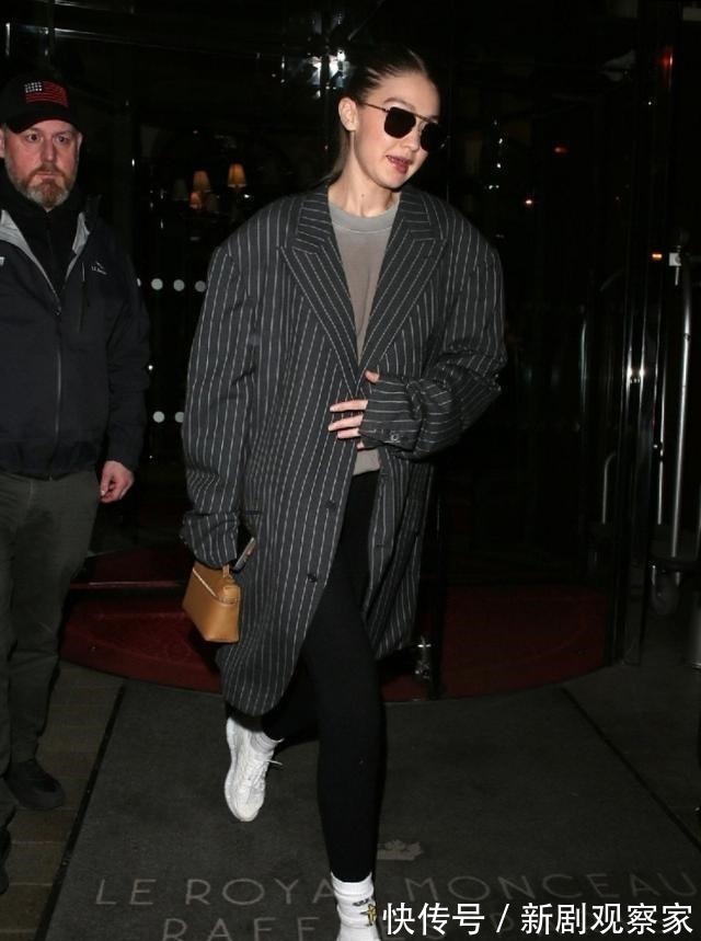 gigi 超模Gigi堪称时尚教科书,颜好身材棒还会穿,看她玩转穿搭!