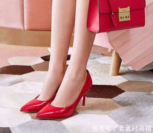 尖头细跟优雅妩媚, 职场女性穿出新感觉