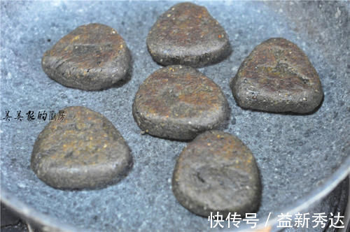 面团|年后早餐,老公爱上了它!平底锅一烙10分钟上桌,好吃还顶饱!