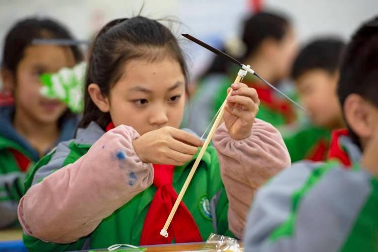 龙里：科普“大餐”进校园