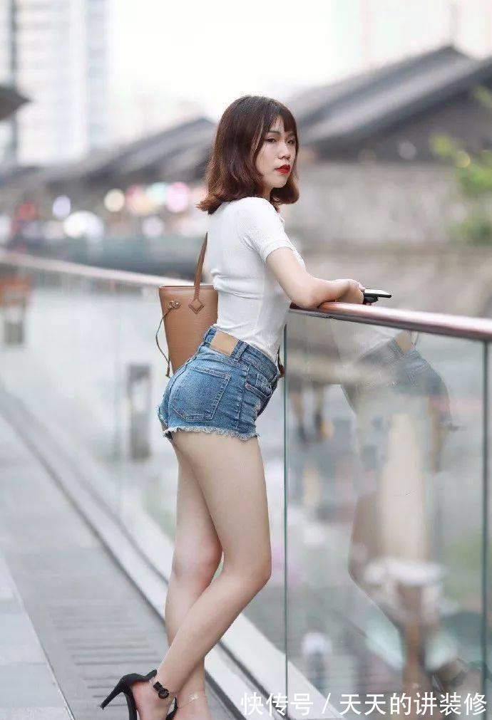 美女|美女脚上一双尖头的高跟鞋,让她的文艺气质看上去十分的有女人味