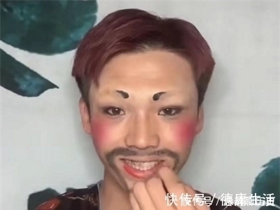 仿妆#小哥哥仿妆“如花”，第一眼：就看看热闹，结局：是如花本花吧？