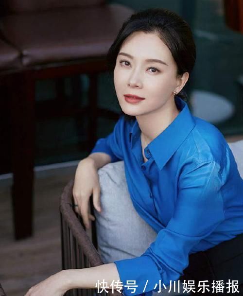 头发|脸上有3个“特征”的女生，别总披头散发，扎头发露五官更女神