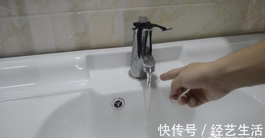 马桶|手提袋绳子不要扔, 拆下来放家里这样用, 看完你会感谢我的