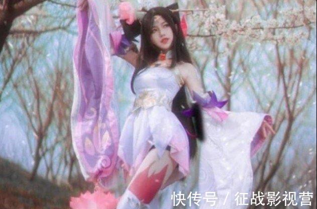 貂蝉|05后初中生COS貂蝉,却被“火焰袜”抢镜,网友:发育太肥了