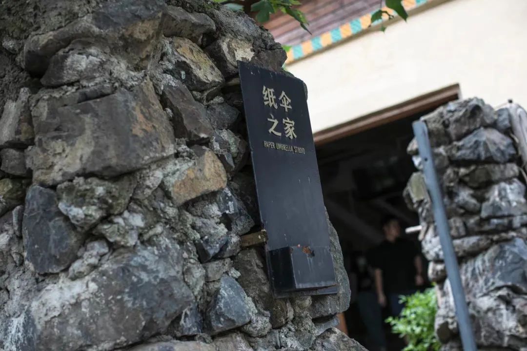 刘伟|一把伞600元，排队半个月才能买到！杭州90后小伙这手绝活太惊艳，火到国外了