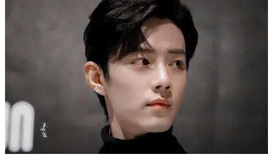 肖战登上报纸,板块超大!四个字说明一切,品牌方再现霸气地广