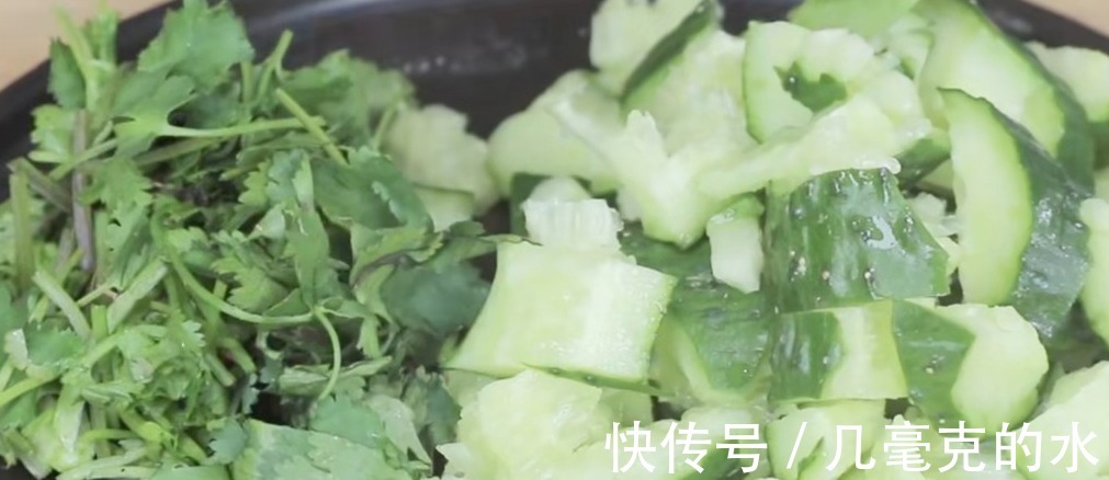 清洗干净|鸡蛋这样做太香了,不煮也不炒,上桌比肉还受欢迎,开胃又解馋!