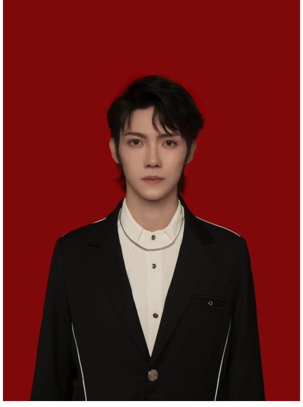 剪影|罗一舟和唐九洲有工作了？某节目嘉宾是两人剪影，介绍却有些奇怪