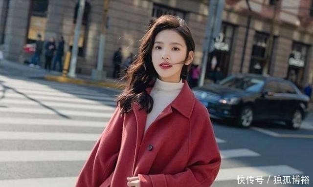 格子|发现:焦糖色早过时,现主流森系大衣+赫本裙,保暖清新巨减龄